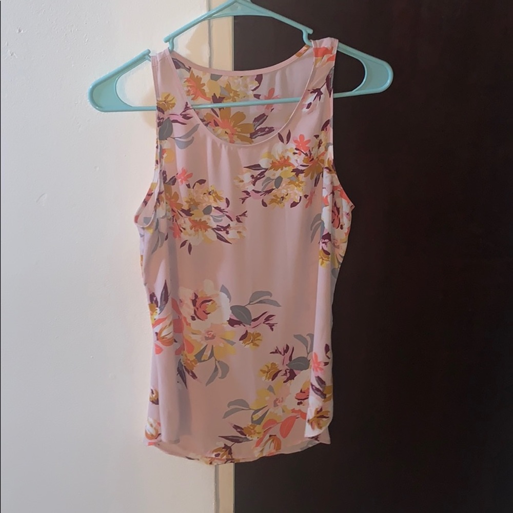 Vanheusen professional floral top